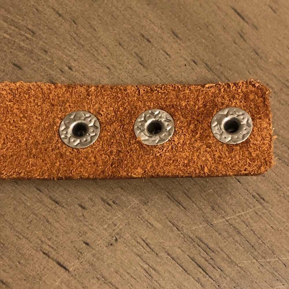 Men’s Jewelry - Brown Leather Bracelet with Black Accents - Picture 6 of 14